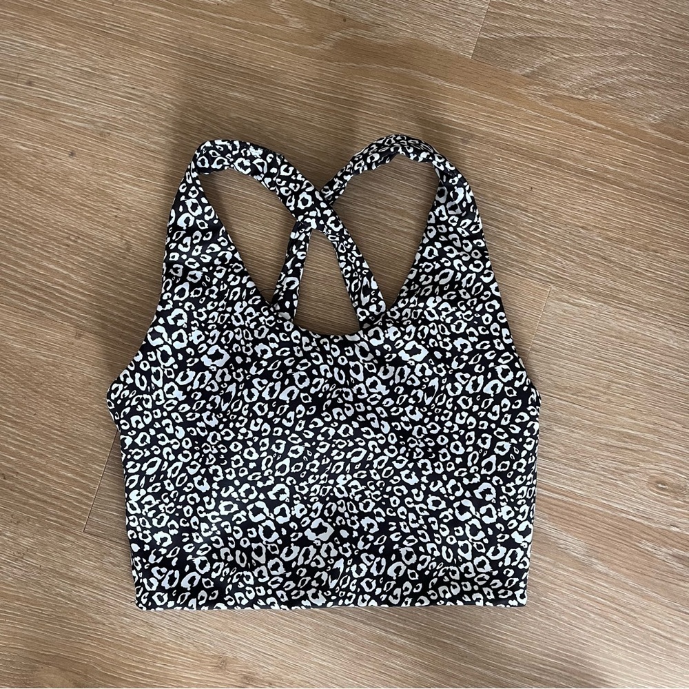 Black and white speckled cross back sports bra tank
